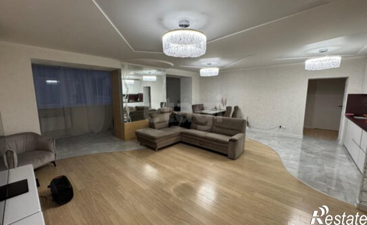 3-комн квартира ул Кулакова, 2,  д. 2