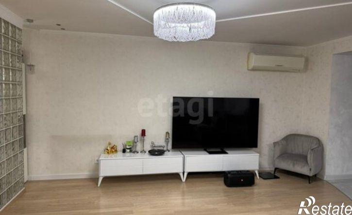 3-комн квартира ул Кулакова, 2,  д. 2