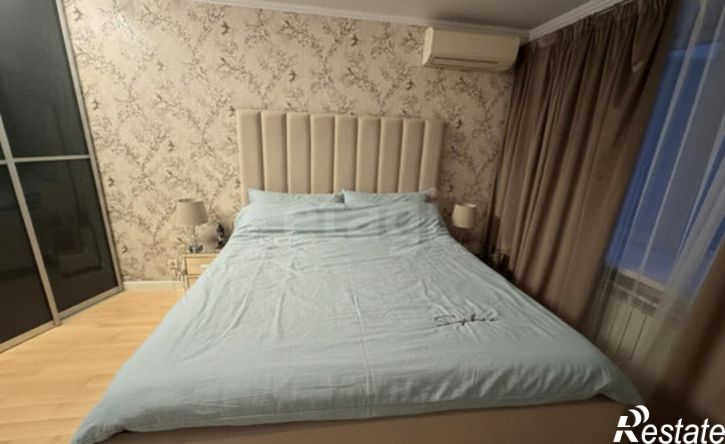 3-комн квартира ул Кулакова, 2,  д. 2