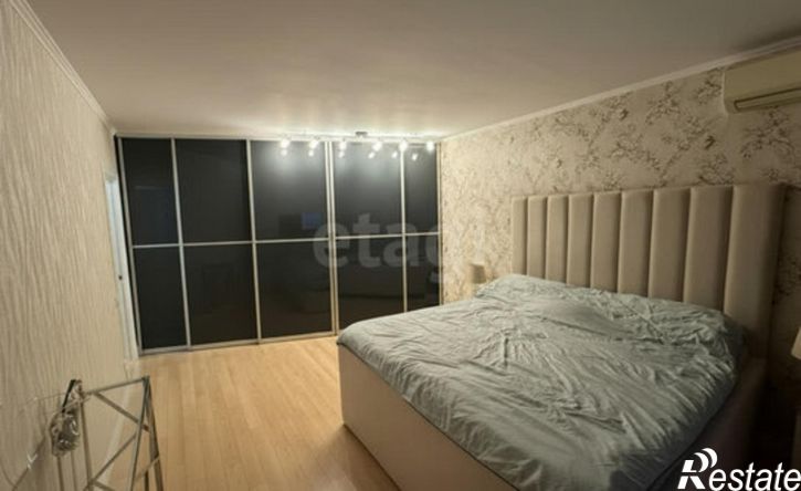 3-комн квартира ул Кулакова, 2,  д. 2