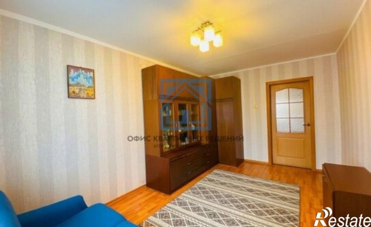 4-комн квартира ул Луначарского, 8,  д. 8