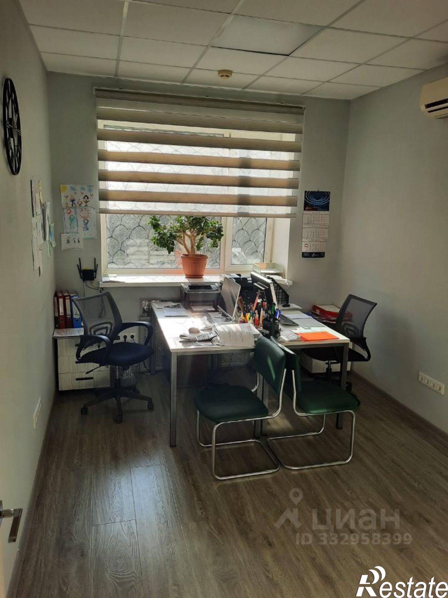 Купить офис, помещение под офис за 7 830 400 рублей на ул Суворова, 71