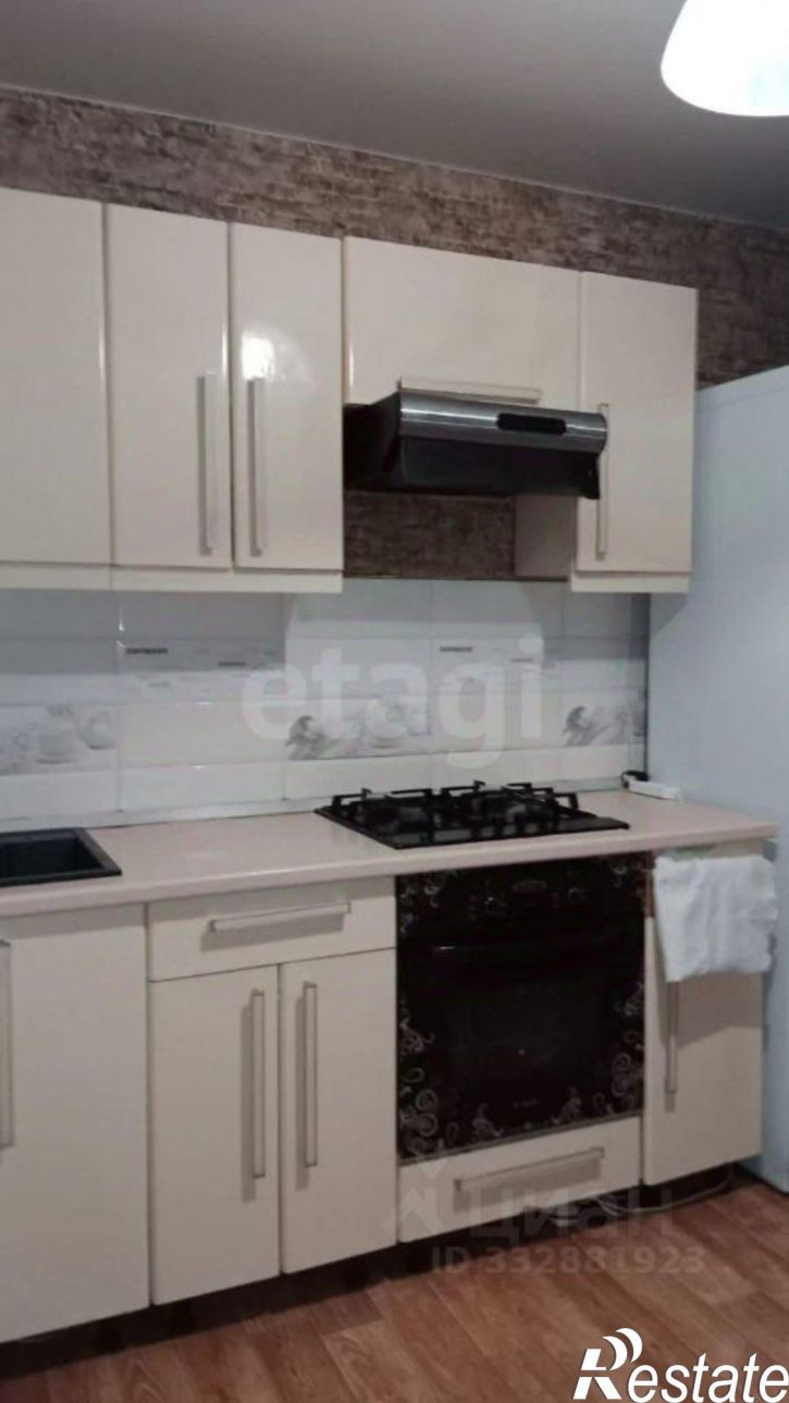 3-комн квартира ул Кижеватова, 27,  д. 27