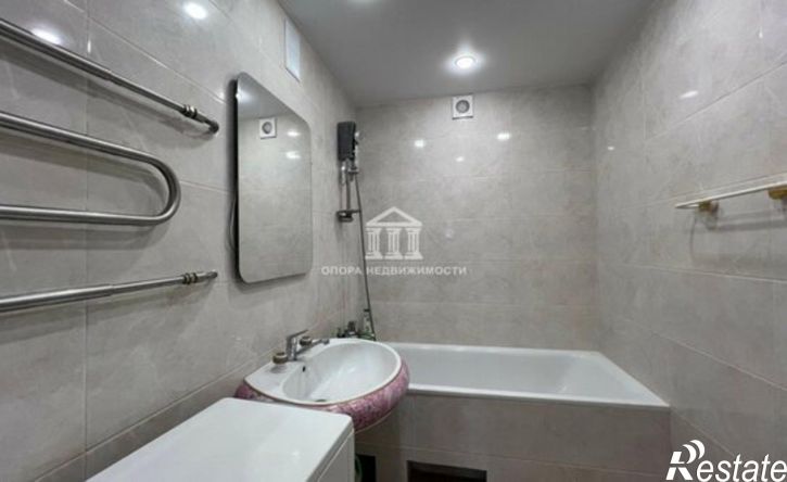 3-комн квартира пр-кт Строителей, 23,  д. 23