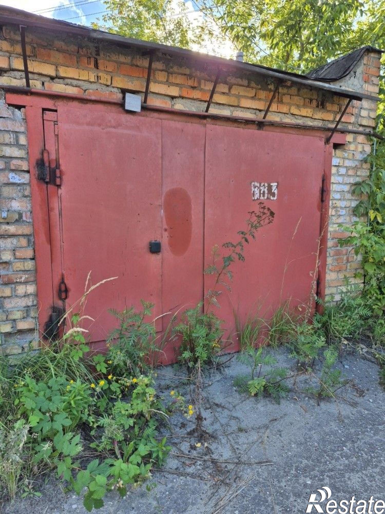 Купить гараж, место в паркинге за 670 000 рублей на Полярная ул, 2А