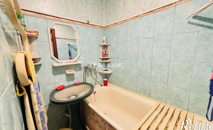2-комн квартира ул Совхоз-техникум, 1,  д. 1