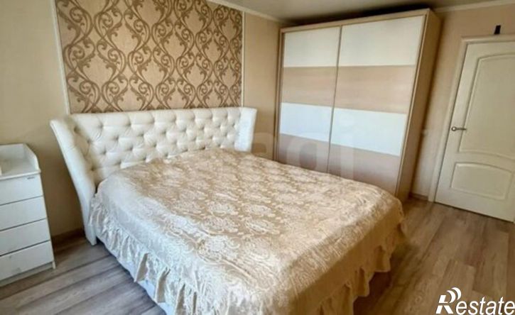 3-комн квартира улица Антонова, 70,  д. 70