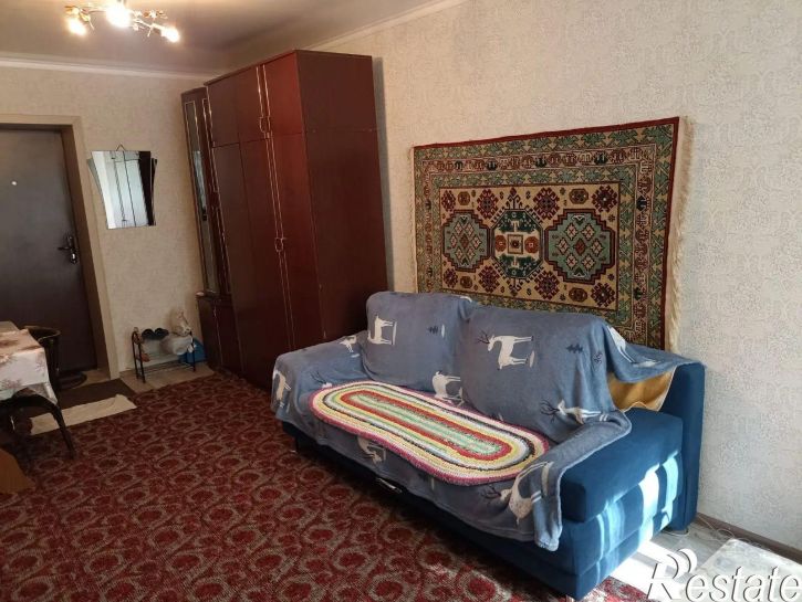 Комната Попова, 8а
