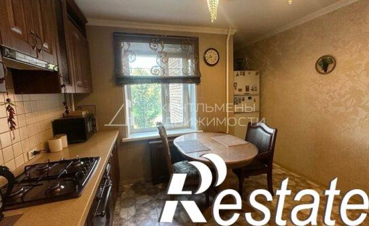 3-комн квартира улица 8 Марта, 17,  д. 17