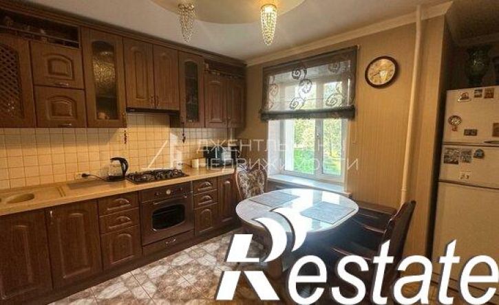 3-комн квартира улица 8 Марта, 17,  д. 17