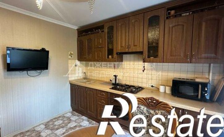 3-комн квартира улица 8 Марта, 17,  д. 17