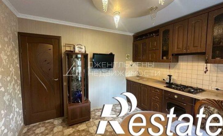 3-комн квартира улица 8 Марта, 17,  д. 17