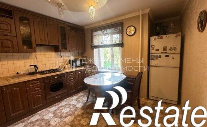 3-комн квартира улица 8 Марта, 17,  д. 17