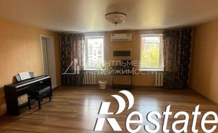 3-комн квартира улица 8 Марта, 17,  д. 17
