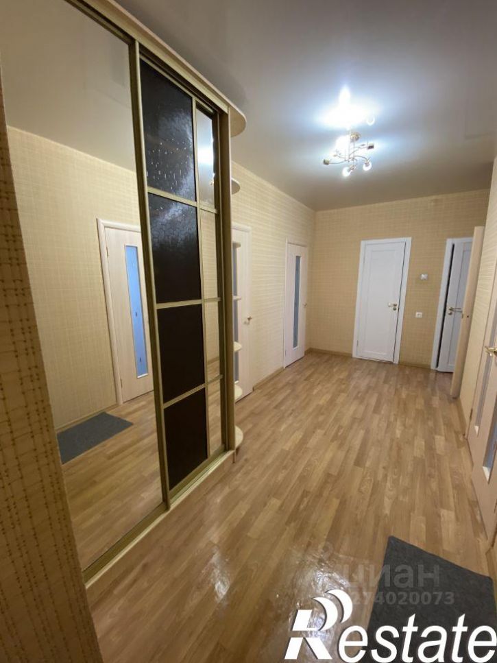 3-комн квартира улица Володарского, 17,  д. 17
