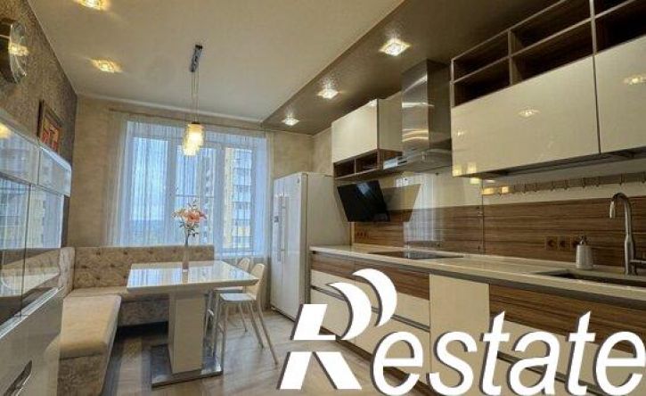 3-комн квартира улица Лозицкой, 8,  д. 8