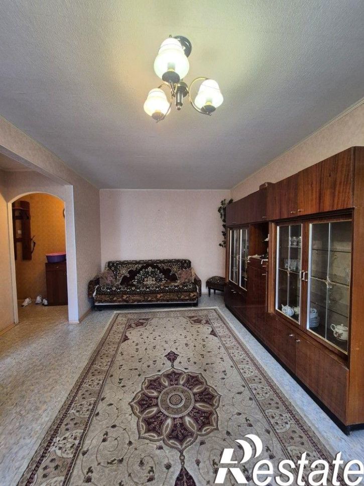 2-комн квартира Ворошилова ул, 32
