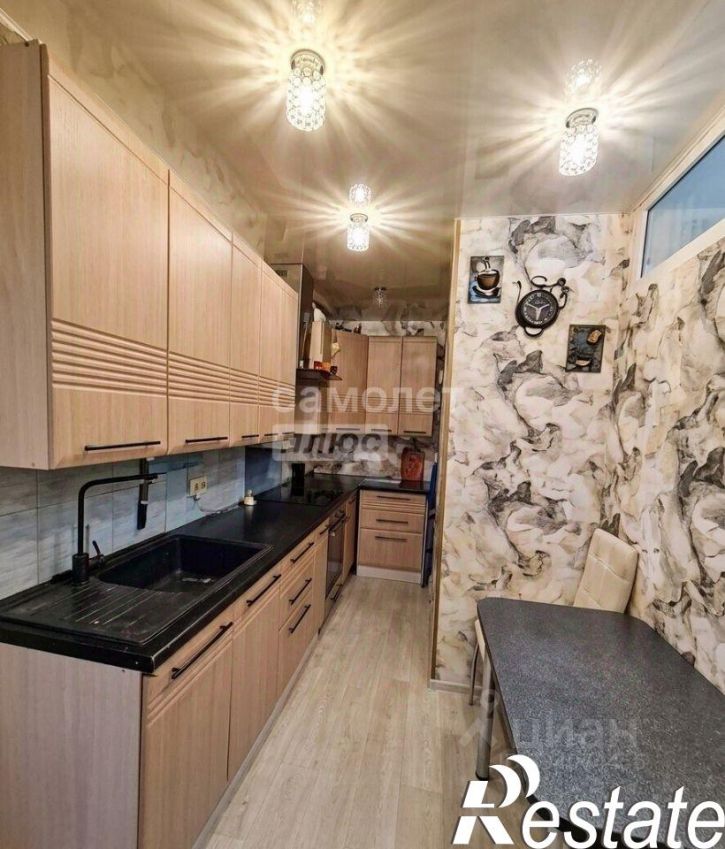 2-комн квартира улица Антонова, 14,  д. 14