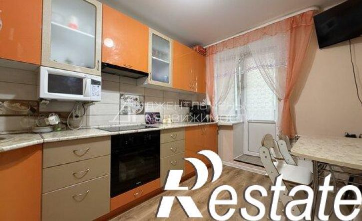 2-комн квартира улица Генерала Глазунова, 19,  д. 19