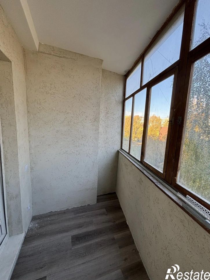 3-комн квартира ладожская, 35