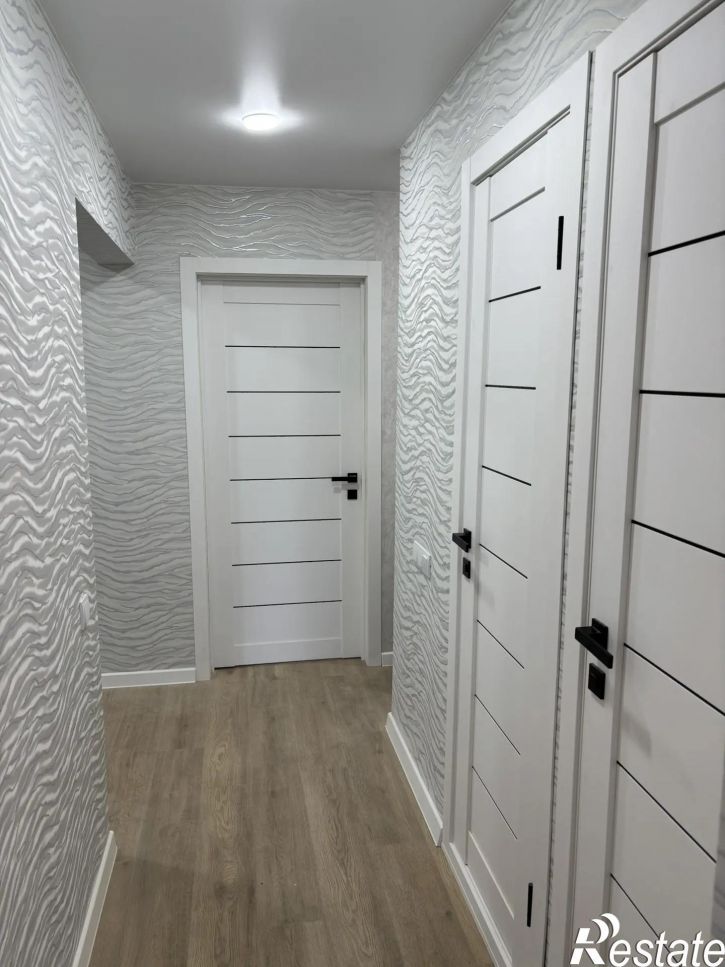 3-комн квартира ладожская, 35
