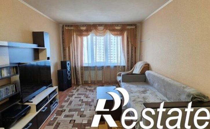 3-комн квартира улица 8 Марта, 27Б,  д. 27Б