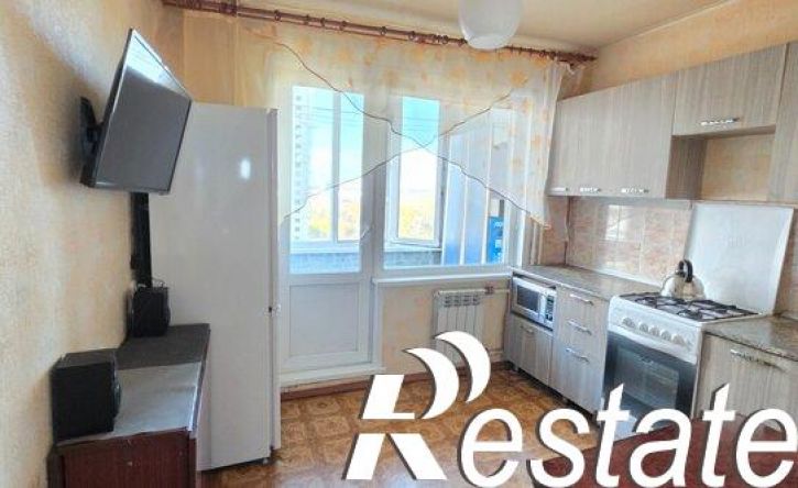3-комн квартира улица 8 Марта, 27Б,  д. 27Б