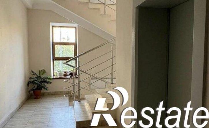3-комн квартира улица Карпинского, 35А,  д. 35А