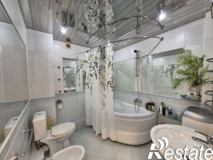 2-комн квартира Селикатная ул, 18